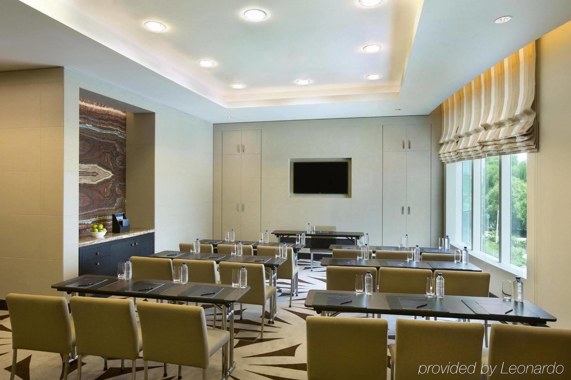 Millennium Al Rawdah 5*