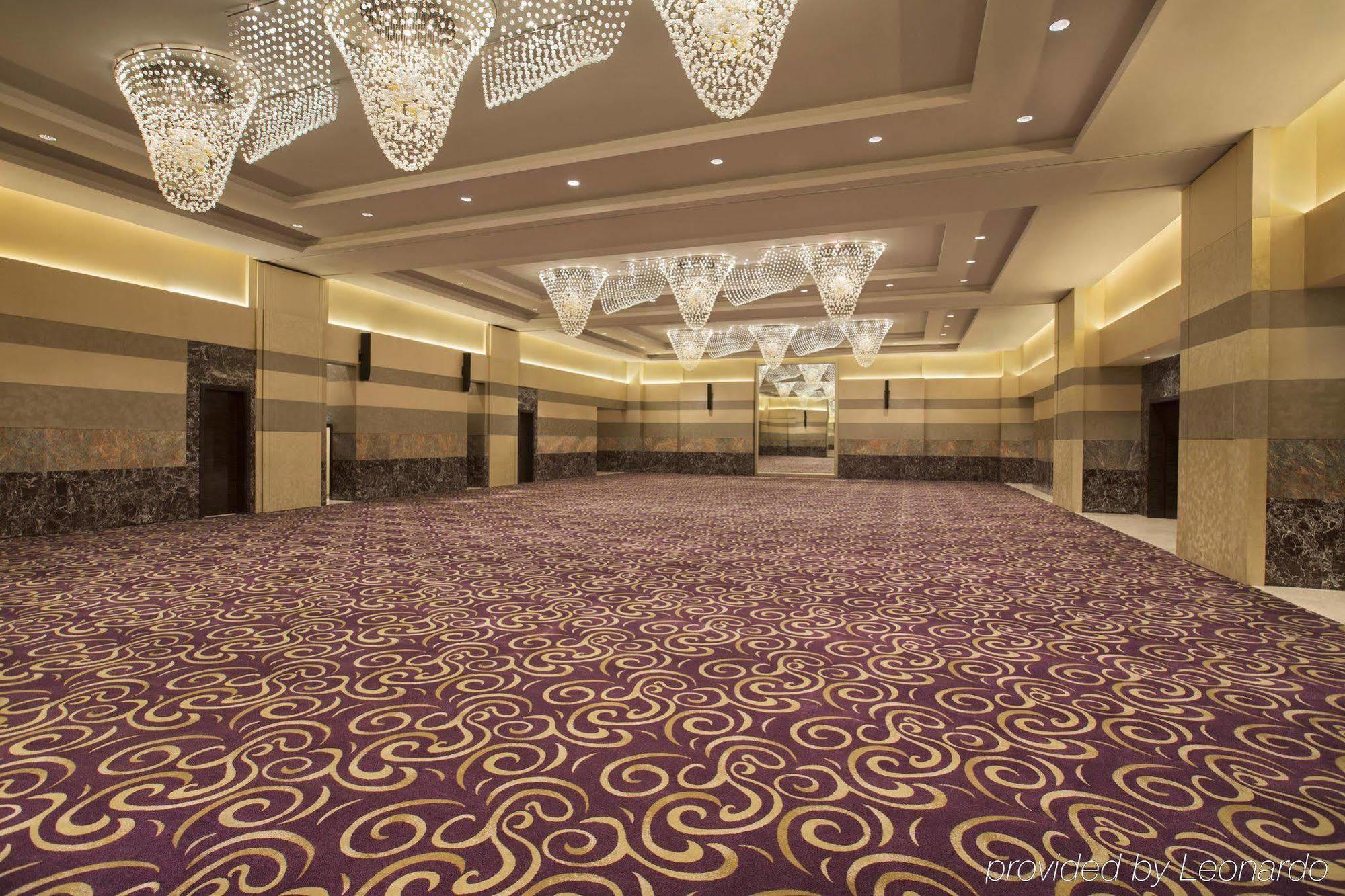 Millennium Al Rawdah 5* Abu Dhabi